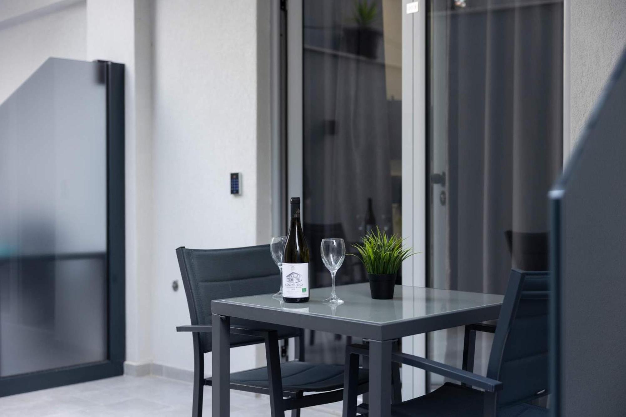 Avgerinos Apartments Polychrono Exterior photo